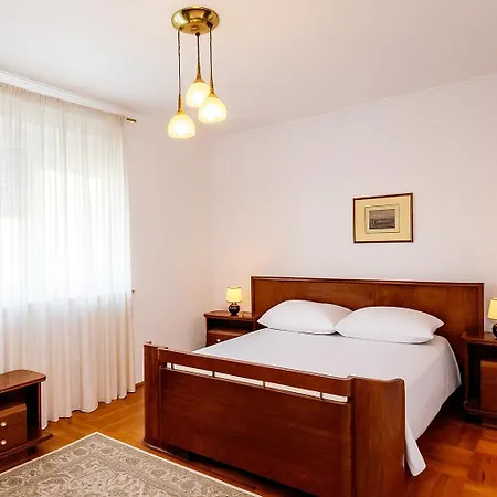 Vintage Blloku Apartamento Tirana