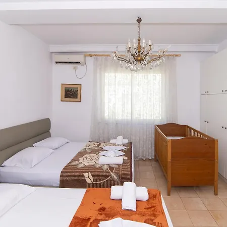 Vintage Blloku Apartament Tirana