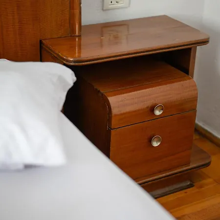 Vintage Blloku Apartmán *
