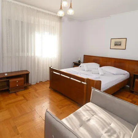 Vintage Blloku Apartmán Tirana