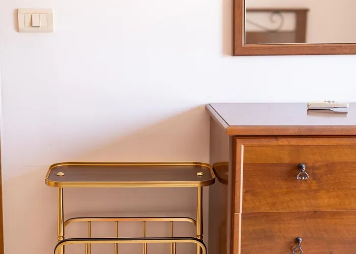 Vintage Blloku تيرانا